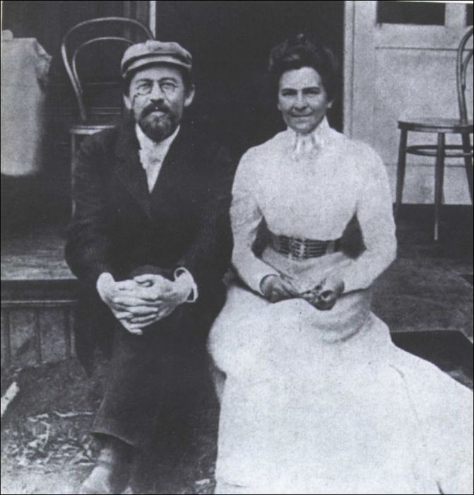Мелихово Чехов с женой.bmp